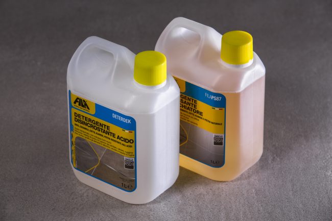 detergente disincrostante acido per trattamento gres porcellanato, ceramica, cotto e kliker